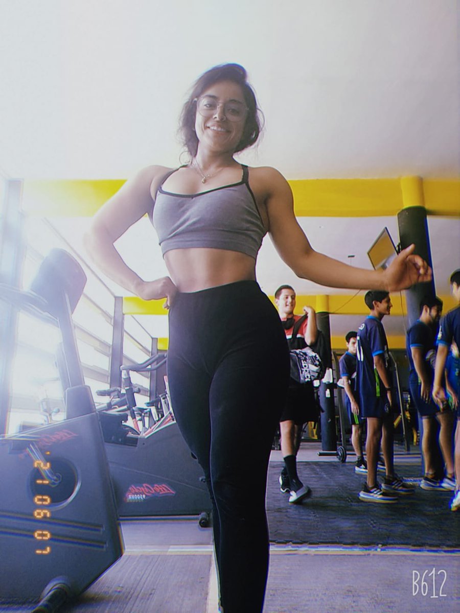 EmperatrizFit's tweet photo. #gym #gymlife #gymlove #fitnessgirl #fitnessgirls #fitness #Training 🍑🍑🍑💪 https://t.co/SAIqSa7j23