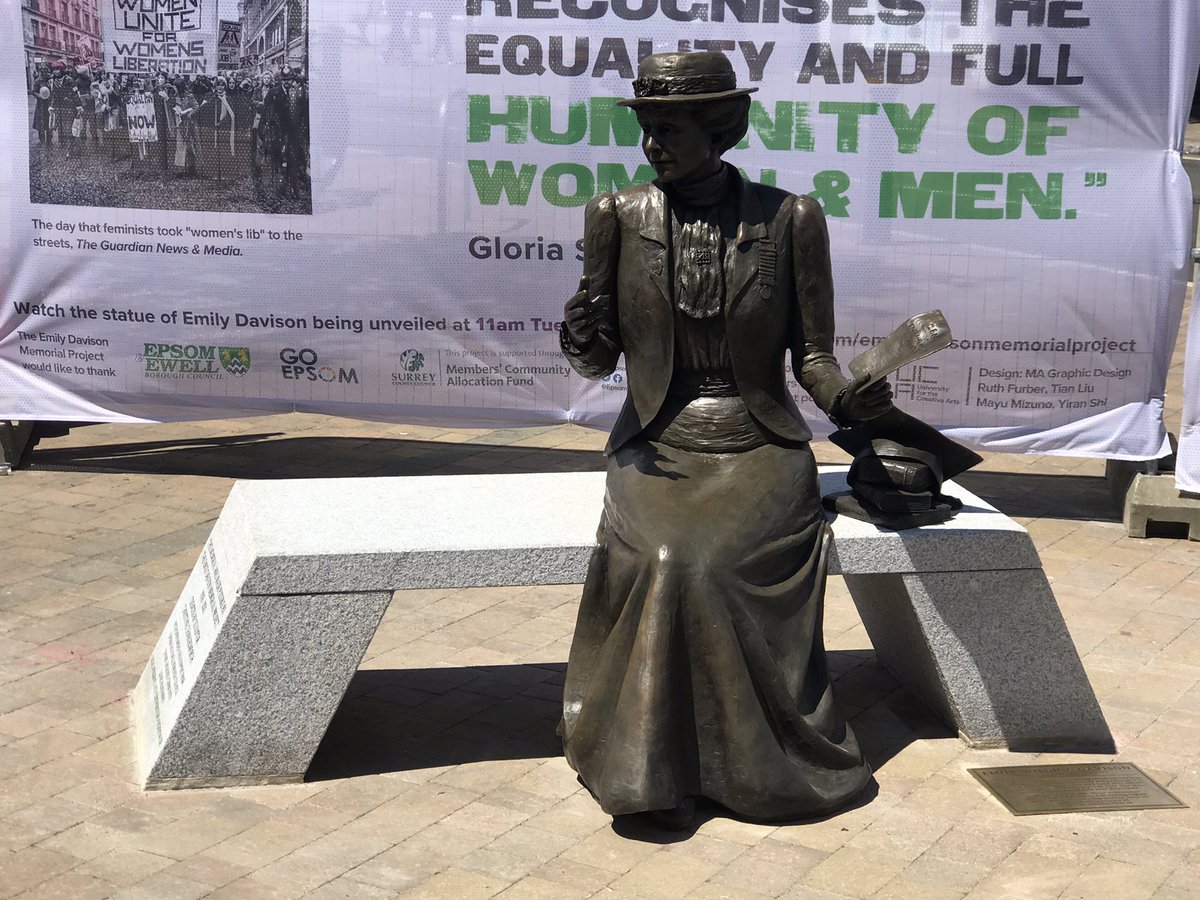The Emily Davison statue was unveiled in Epsom Town Centre today. So proud to represent Girlguiding and thrilled to meet sculptor <a href="/christinesculpt/">christine charlesworth</a> and the lovely <a href="/katewilloughby8/">Kate Willoughby 💜🕊💚 + 💙</a>