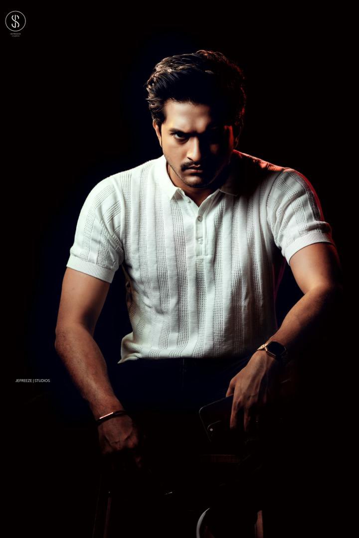 ChennaiTimesTOI's tweet photo. Actor and musician @themugenrao looks dapper in this photoshoot. #mugenrao #MUGEN https://t.co/aI1xOnPrB0