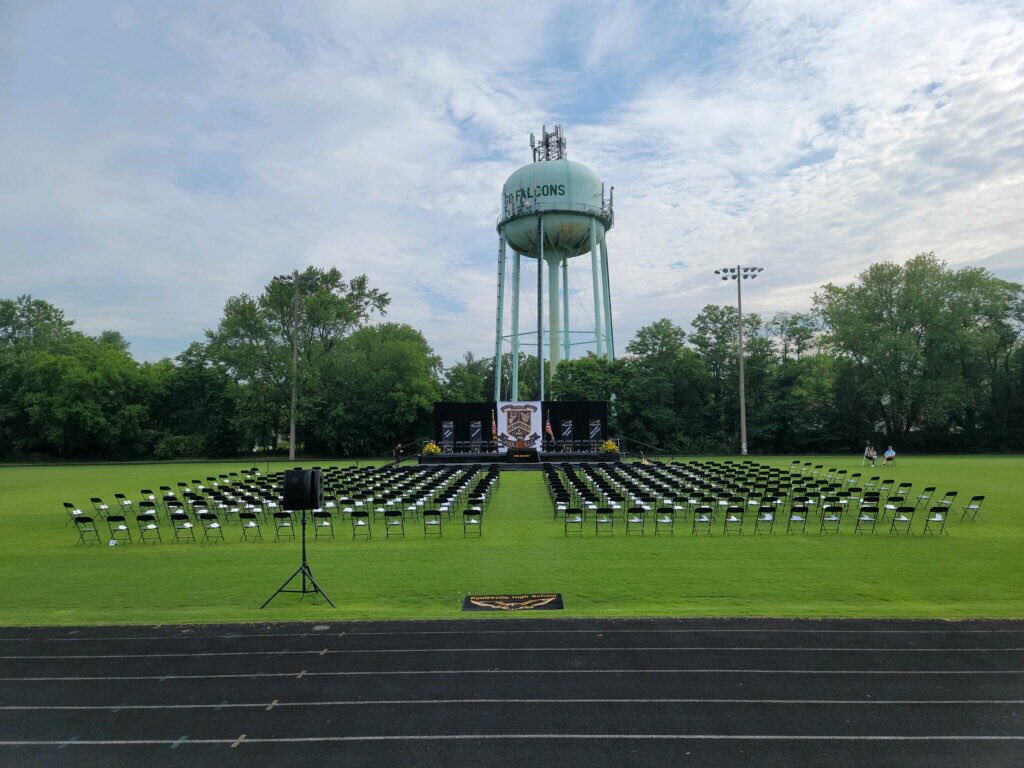MrCarothersPHS's tweet image. What a wonderful, perfect day for the #ClassOf2021. I am so optimistic for our future with these individuals leading the way. Special shout-out to @PHSFalcons18 for coordinating this ceremony for our graduating Falcons. Thank you so much to all who attended. Congrats, Falcons!