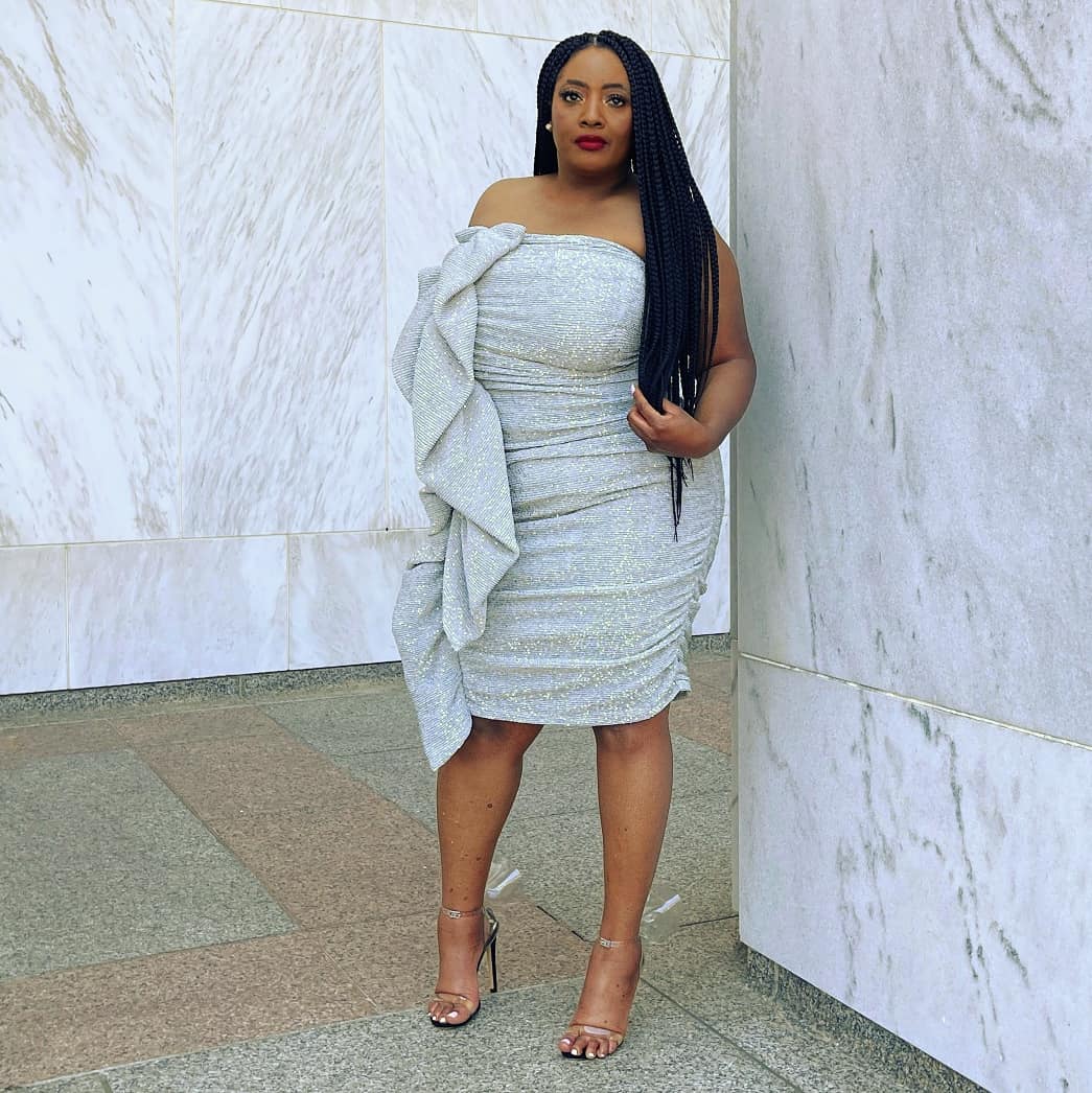 thejoycedelaney's tweet photo. Fashion Fabs I’m proud to scream that it's my #50thbirthday and I'm feeling fab-u-lous!🎉 Click the link https://t.co/oUgHyPHEko to read what changed my life. Cheers to another year!
📸: @impact2436
#50andfabulous #ftfsnaps @FTFSnaps #influencer https://t.co/NeZd8nUl8O
