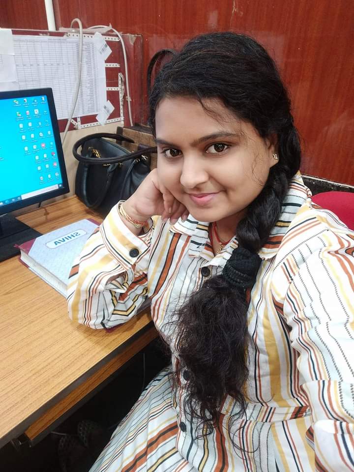 SOS4India's tweet photo. ମୁଁ ଭଲ ପାଇଲି ନିଜ ପାଇଁ ଜୀବନ ��ାଥୀ ବାଛିଲି  । ସିନ୍ଦୂର ପିନ୍ଧିଲି ବିଧବା ବି ହେଲି  କଣ ପାଇଲି କଣ ହରେଇଲି କେବଳ ମୁଁ ଜାଣିଛି । ଯେଉଁ  ମାନଙ୍କ ପାଇଁ ମୁଁ  ଦୋଷୀ  ସେଥିରେ ମୋର ଦୁଃଖ ନାହିଁ  ।। ଦୁଃଖ ତ ଏହିଠି ଆପଣ  ମାନେ ମୁଁ ହସିଲେ କହିଛନ୍ତି ମୁଁ ନିଜ ହାତରେ ସିନ୍ଦୂର ଲିଭେଇ ଖୁସି ଅଛି ଆଉ କାନ୍ଦିଲେ ଅଭିନୟ କରୁଛି ।।ଏତିକି https://t.co/Y11tRJ2DHs