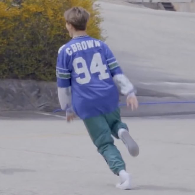 JenoFess's tweet image. lari sambil miring cek -jn