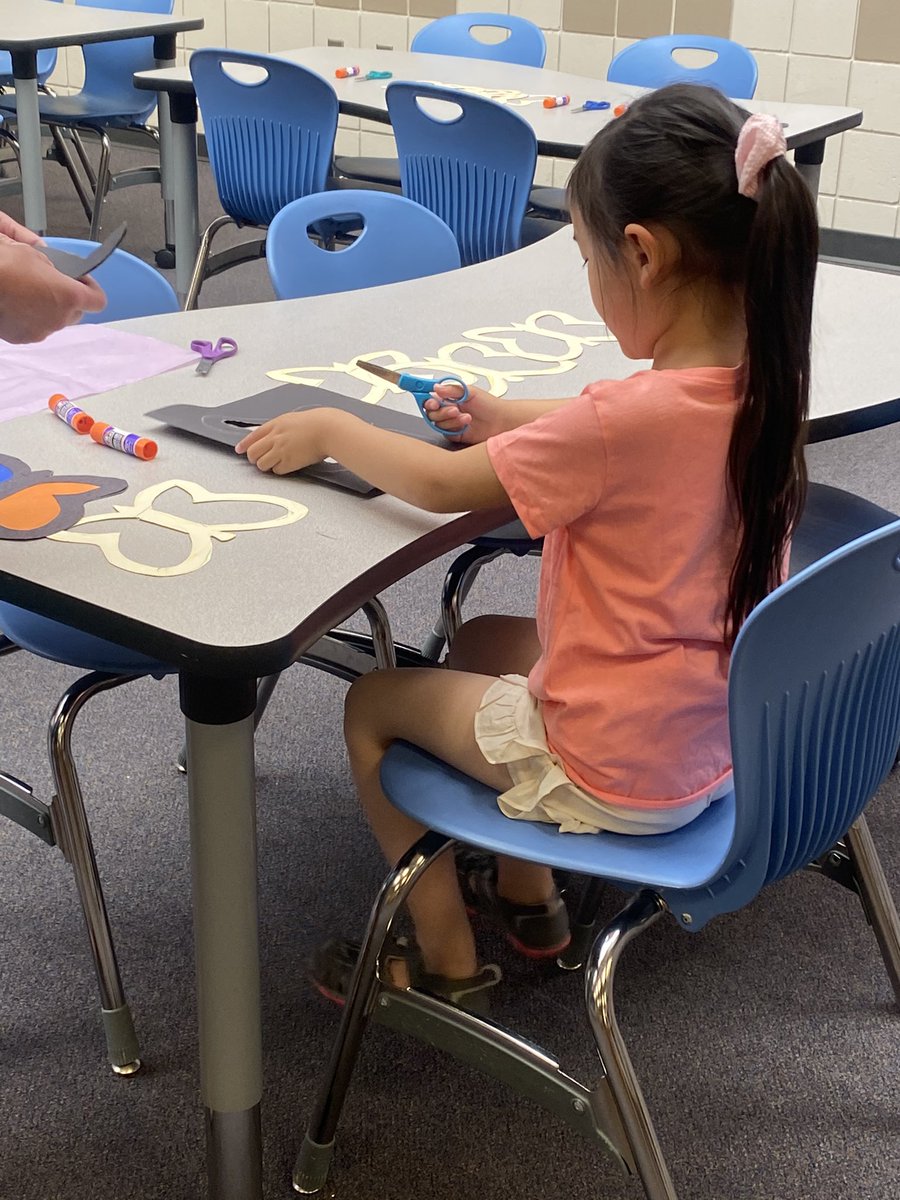 FrencheNikki's tweet photo. Abbott summer library started today...every Tuesday, 9-12 at Aldrich.   Come see us!   We have story time, activities, and of course library check out!   Next week is all about rainbows!   @MPS_Abbott @MPSElemEd https://t.co/EnXfTKZd2A