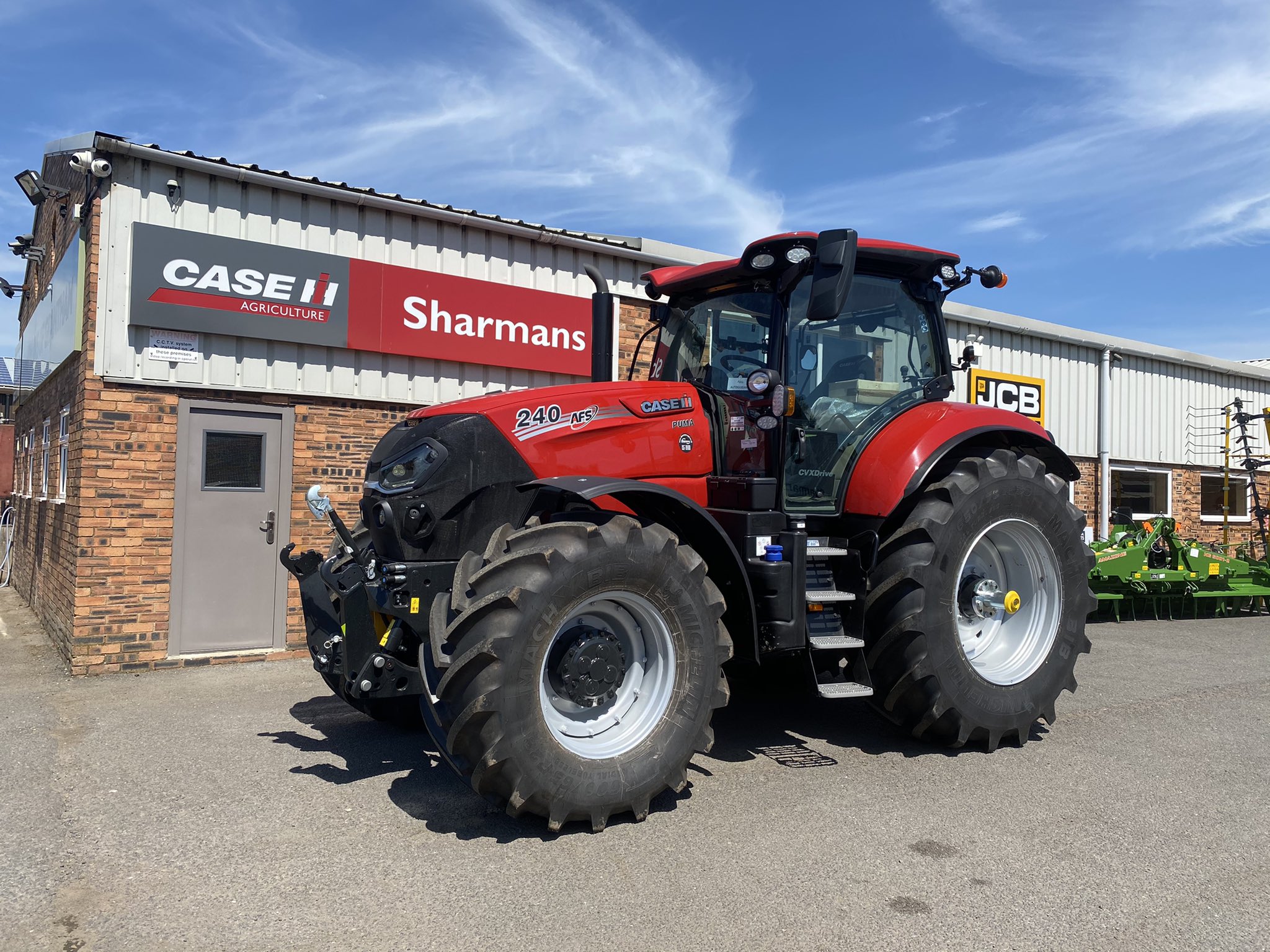 Sharmans Agricultural on X: The all new CASE IH Puma 240 AFS has  arrived!!!😍So what do you think? We LOVE it! ❤️🤩   / X