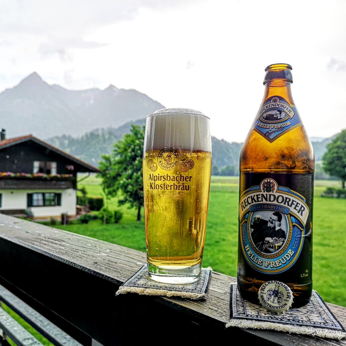 brunnenbraeu's tweet photo. Reckendorfer Schlossbrauerei - Helle Freude - Exportbier (***) 5,2%

#beerwithaview #beeronthecarpet #beerporn #reckendorfer #reckendorferschlossbrauerei #schlossbrauereireckendorf #hellefreude #exportbier https://t.co/yARIEm4rBc