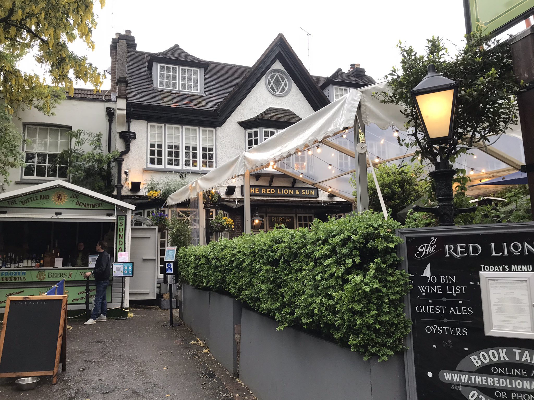 Saving London on Twitter: "The Red Lion &amp; Sun has two beer gardens. Locally sourced food where possible. Highgate so many good pubs you will be spoilt for choice! Book