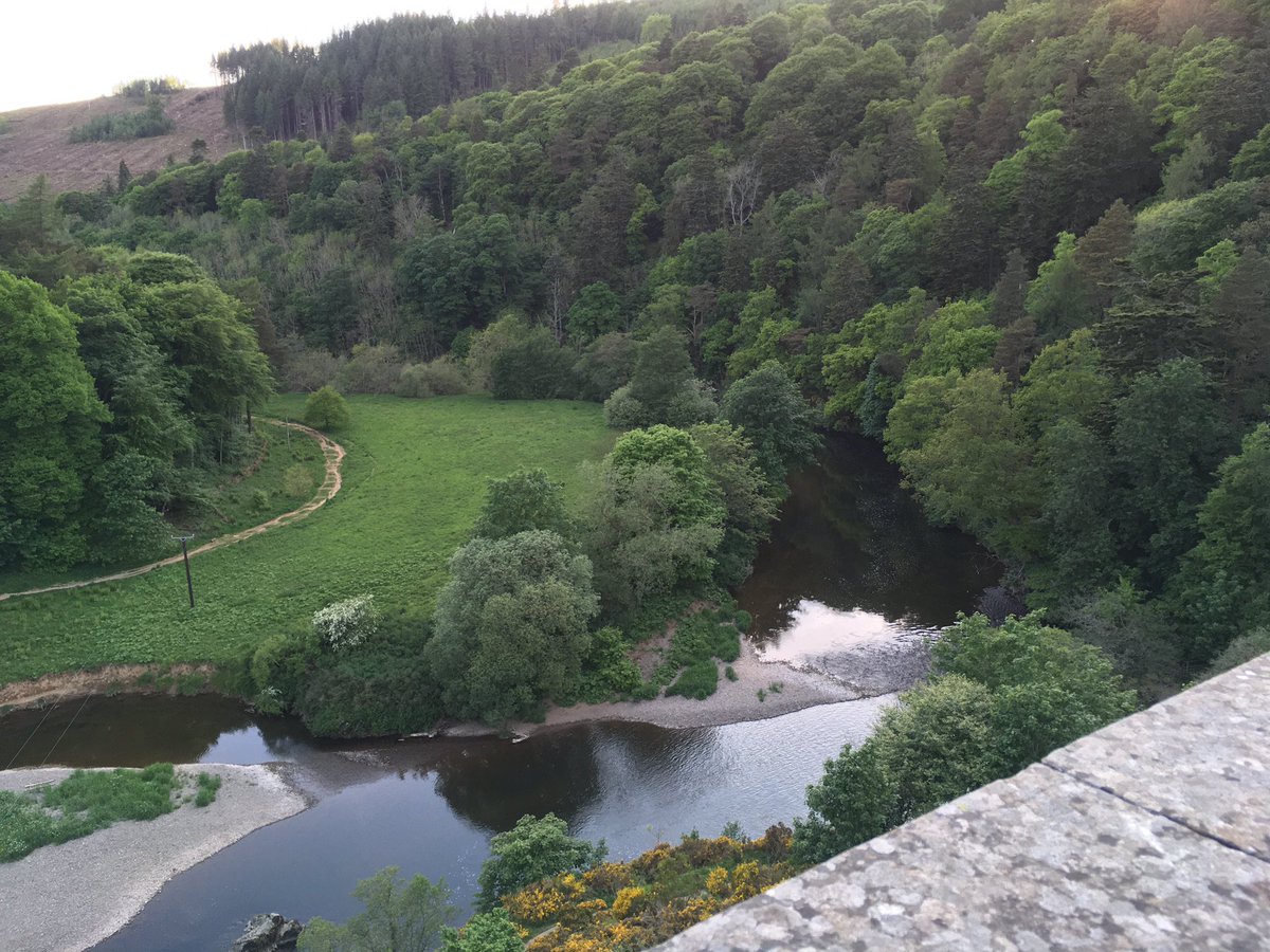 IslayCocoa's tweet photo. Amazing couple of days in Peebles on a Chocolate Masterclass with Ruth Hinks at her fantastic Chocolate School. Learnt so much, met lovely people and stayed at a truly special place, in such a beautiful location, Neidpath Castle.  #chocolatemasterclass #Neidpath #Peebles https://t.co/ui6ghwWgps