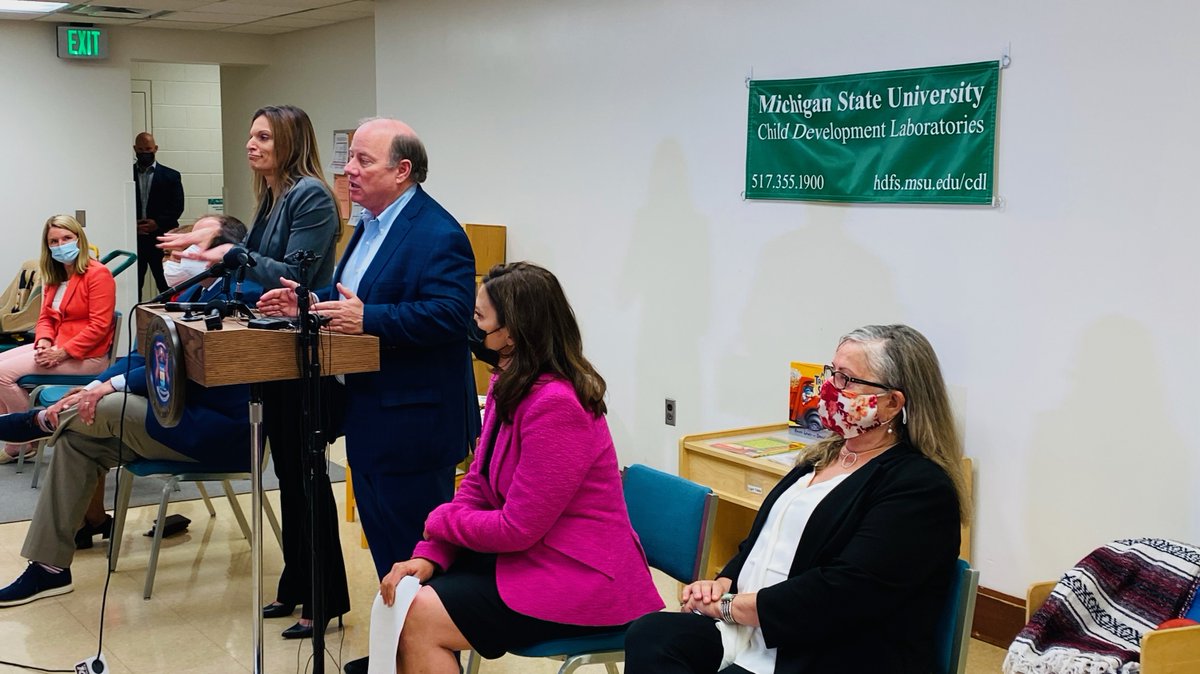 The benefits of early education are undeniable. That’s why we’re proposing a city Office of Early Childhood Education - every child should have the opportunity to succeed. I was proud to join <a href="/GovWhitmer/">Governor Gretchen Whitmer</a> today as we work to ensure that every 4-year-old in MI has access to Pre-K.