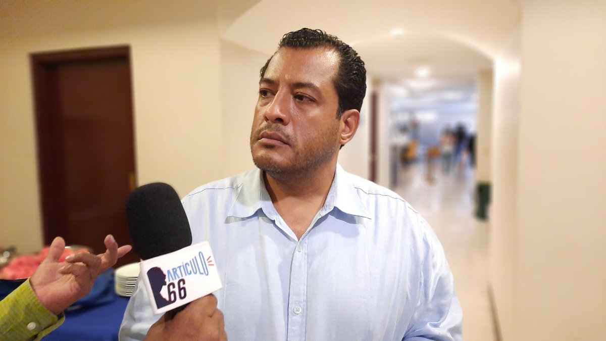 100noticiastv's tweet photo. #Nicaragua Liberan a Róger Reyes, abogado de Félix Maradiaga, quien informó que  Félix fue fuertemente golpeado https://t.co/jRSkdA4T4z https://t.co/hL5mwObVTs