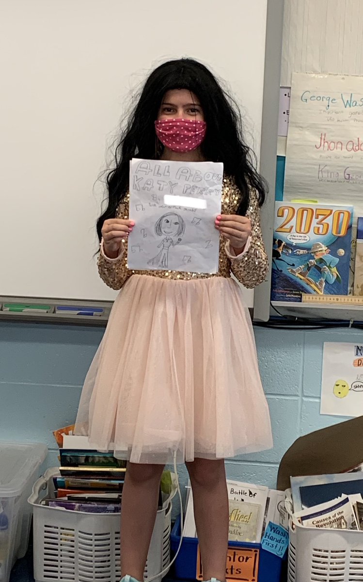 LaurenKeegan16's tweet photo. We had some famous people visit Room 27 today! We celebrated the end of our Biography Unit by dressing up. What an exciting writing celebration! 📝 @OceansideSch2 @weld0505 @ErinMarieMarone https://t.co/saHCFkeu9c