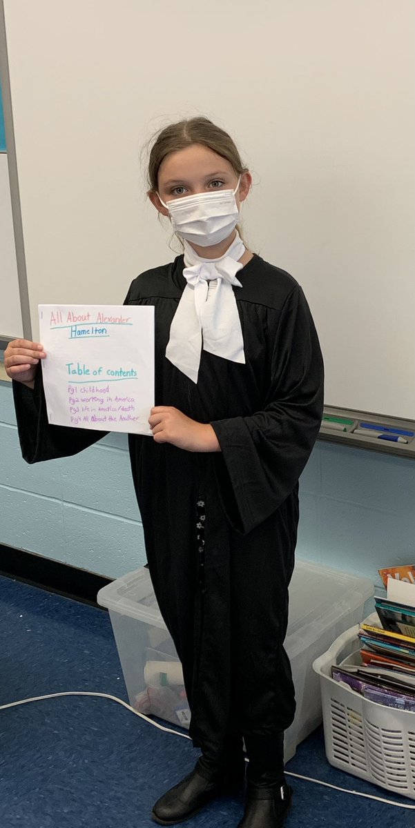 LaurenKeegan16's tweet photo. We had some famous people visit Room 27 today! We celebrated the end of our Biography Unit by dressing up. What an exciting writing celebration! 📝 @OceansideSch2 @weld0505 @ErinMarieMarone https://t.co/saHCFkeu9c