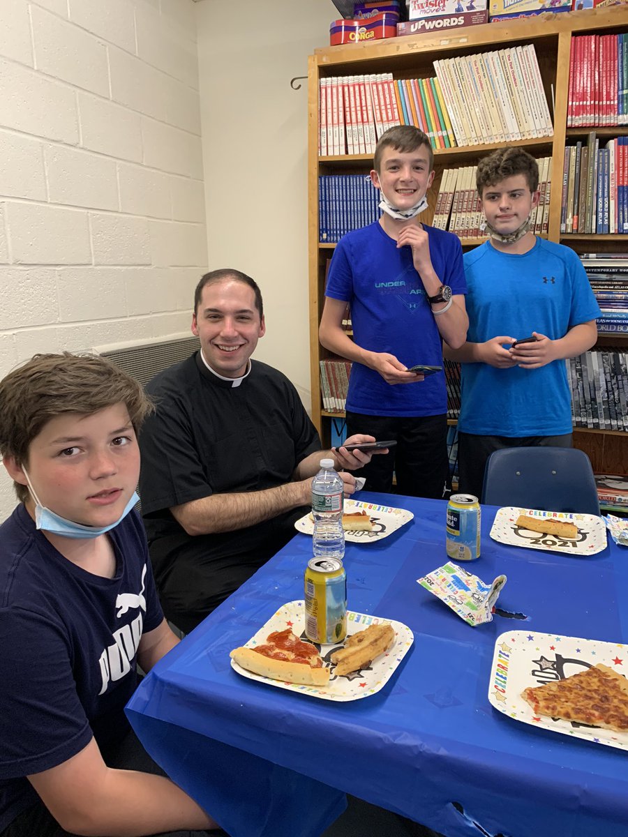 GWCRS's tweet photo. Grade 8 lunch #classof2021 https://t.co/e89SkwRCx1