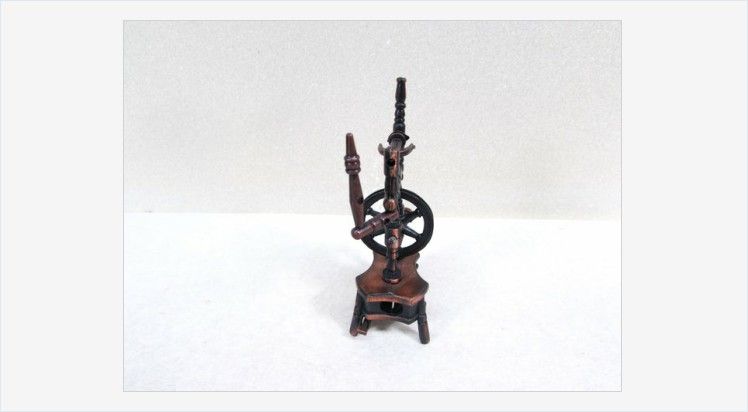 Spinning Wheel Pencil Sharpener Miniature #Vintage #spinningwheel  #miniature #pencilsharpener #collectible bit.ly/3fUbUtt
