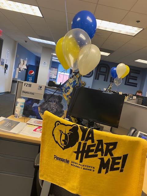 StephenLacyCole's tweet photo. Very excited about to finally get started! Beyond thankful for this opportunity @memgrizz https://t.co/fpqpCnFwF7