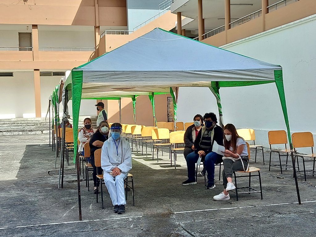 .<a href="/IsabelCuevaOrt1/">Isabel Cueva Ortega</a> informa a través de <a href="/cadenaecotel/">Cadena Ecotel</a> sobre el trabajo que se realiza en la zona 7, especialmente los avances del Plan de vacunación 9️⃣➖1️⃣0️⃣0️⃣. Se trabaja en estrategias para inocular a personas que aún no reciben la #VacunaCOVID19. 

#JuntosLoLogramos