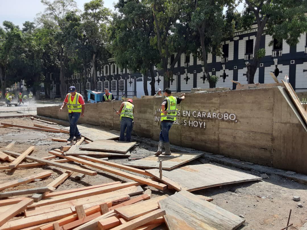 RMarcoTorres's tweet photo. #8Jun En #Aragua estamos construyendo un hermoso monumento conmemorativo de la heroica Batalla de Carabobo, nuestra Ciudad Jardín contará para la posteridad la gloria invencible de la Patria #PuebloLibertario https://t.co/jtS1RsEK5U