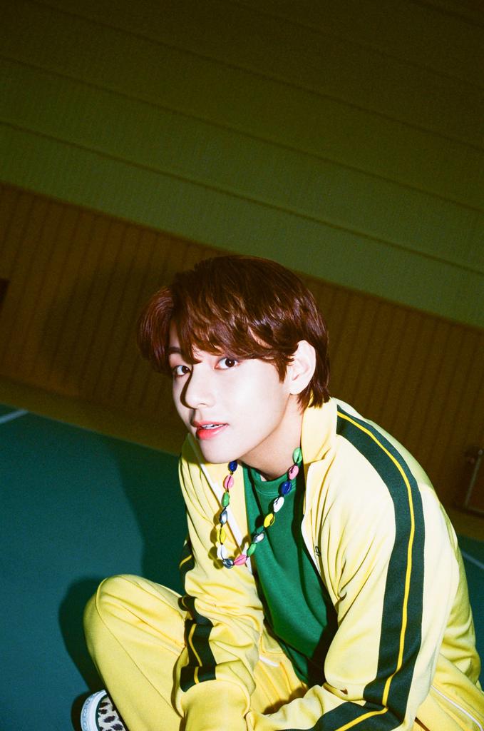 BTSJk28179874's tweet photo. #SorryV
#We love you V https://t.co/TorznuyGg3
