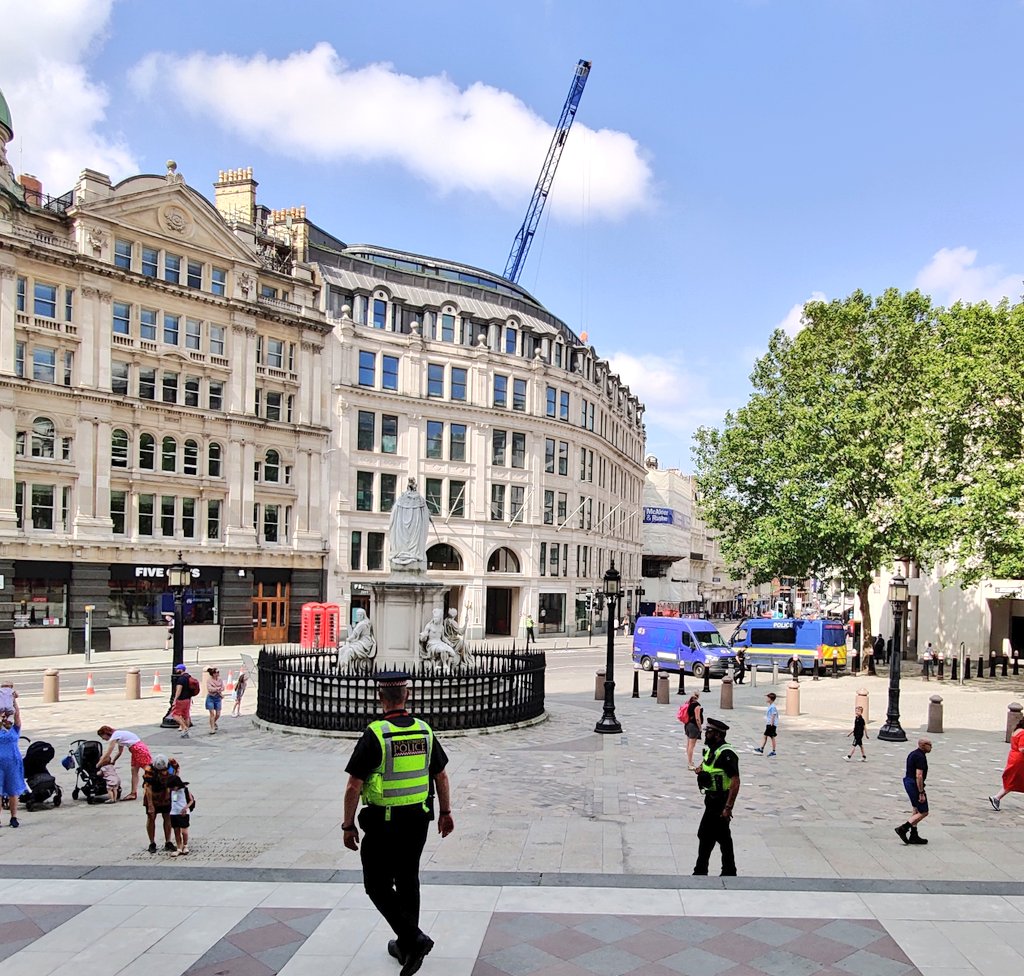 CityPoliceCops's tweet photo. Actively trying to avoid speaking with #ProjectServator officers as we patrol in the City is one way to guarantee you'll have a convo with us!
Chatting with one nervous man yesterday led to an immigration arrest for the team #PowerOfHello
https://t.co/l0GAodNFTw
253 https://t.co/OkEeFM7lU1