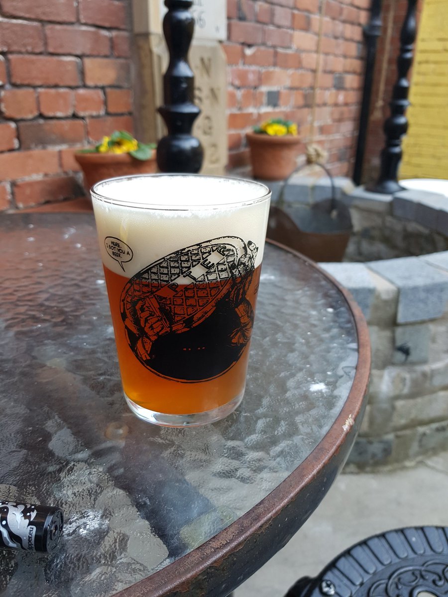 Topping1966's tweet image. A thing of beauty and danger @ChapterBrewing and @KeystoneHopeSt . Keystone West Coast IPA