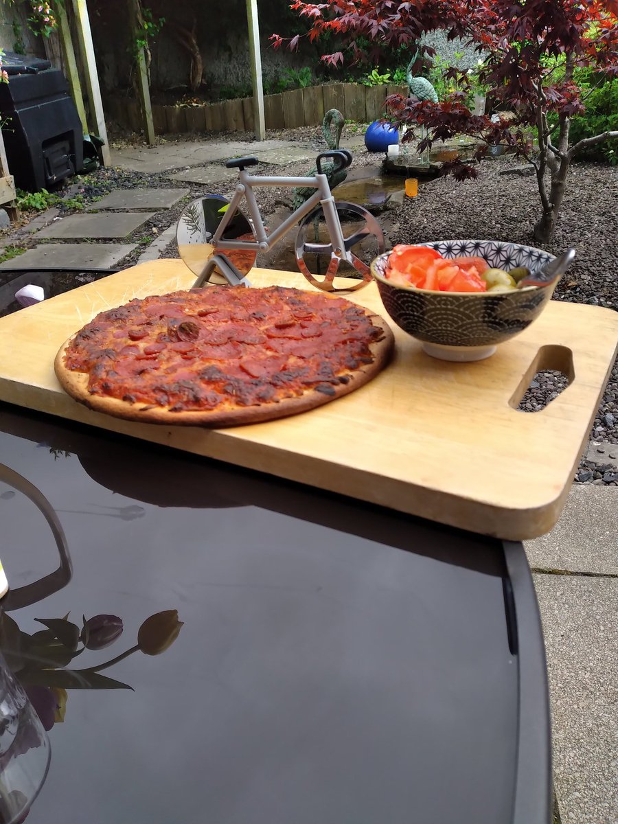 Valerie Noonan on Twitter