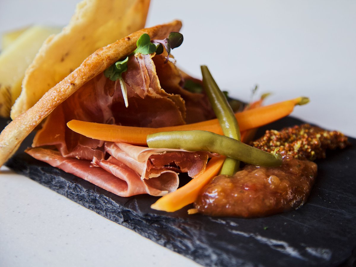 Take the Food and Drink of Spain home with you tonight 🇪🇸 order for carry out enjoy all your Movida favorites 🤤