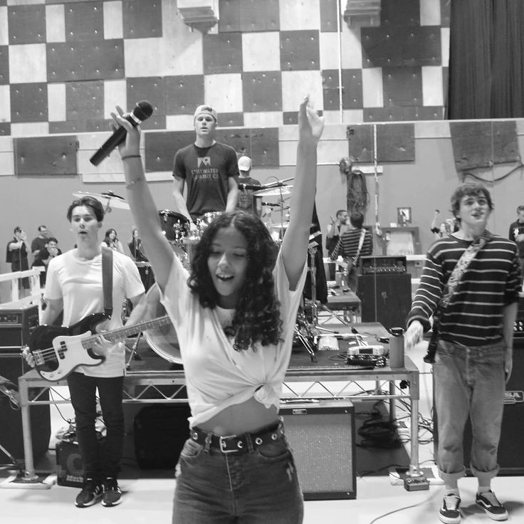 channieryu's tweet image. - você tá bem?
- sou fã de Julie and the Phantoms.
- ata, coitada