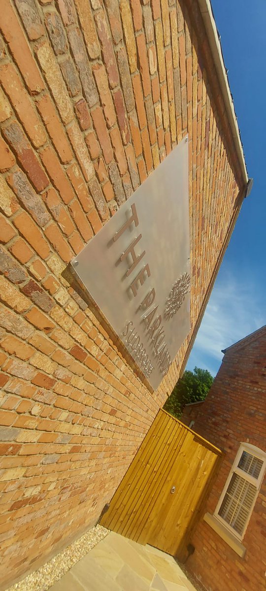 Allen_Signs's tweet photo. Today we fitted some new signage for @MyParklandsHome
If your looking for a modern, eye catching & high quality sign then please get in touch…
enquiries@allen-signs.co.uk
01522 501500
#Signage #AllenSigns #StandOut #Branding https://t.co/2ptngH2C3W