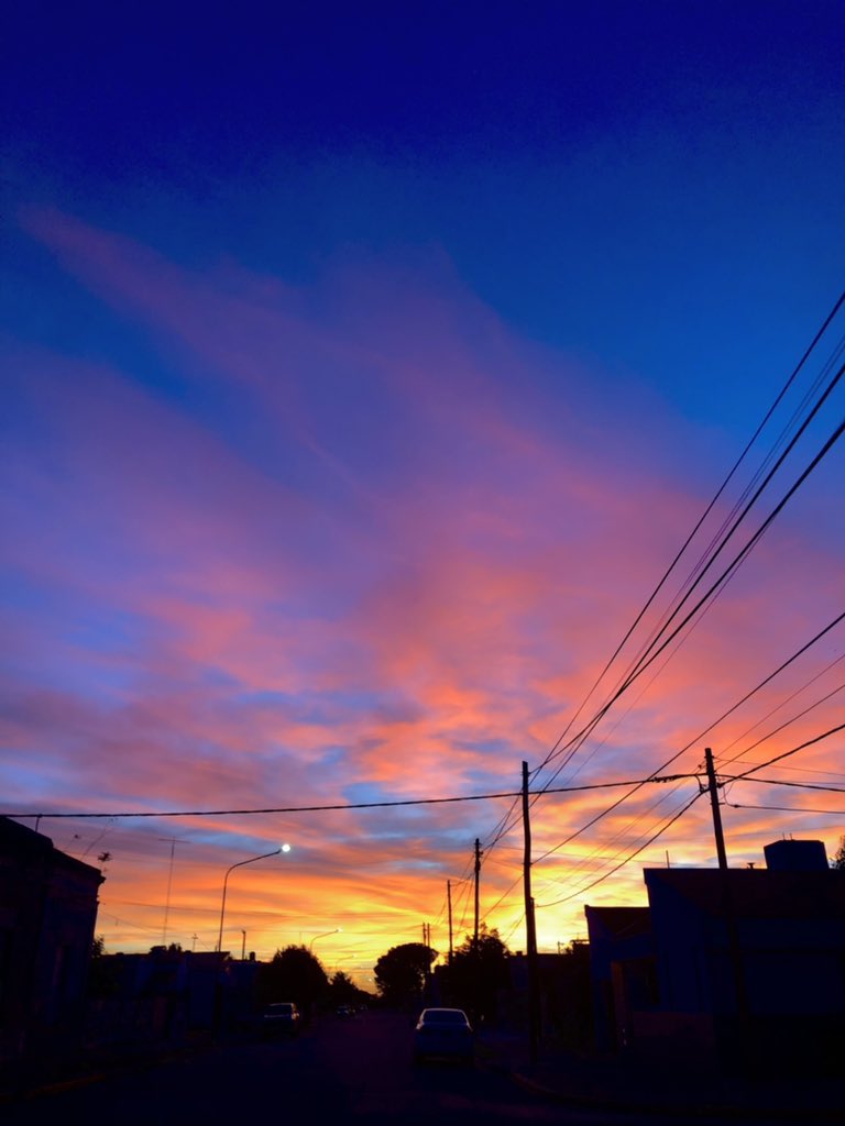 opacarofilia_'s tweet photo. qué fantasía de atardecer https://t.co/aBOokSZNg1