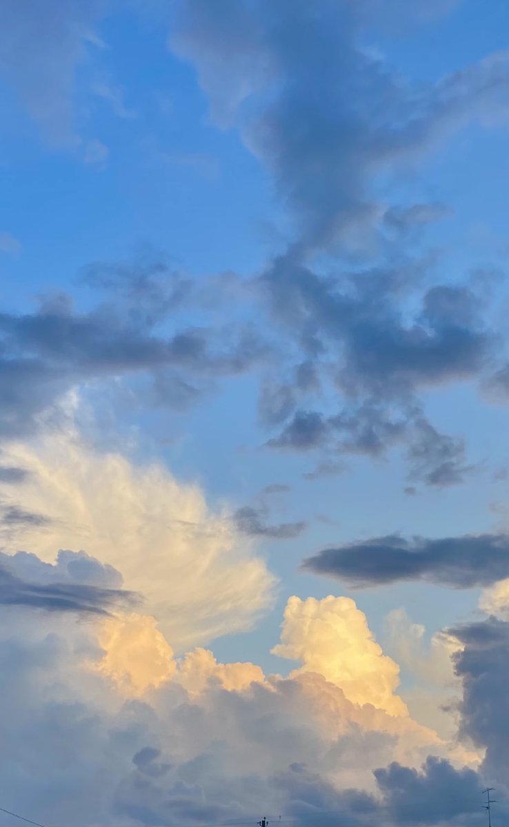 On my way to my beach haven, when this spectacular cloud formation was occurring! It was mesmerizing as it unfolded! I had to pull over or run off the road! Enjoy! And …YES, I’M GOING TO PAINT IT❤️⁦@MamaG5439⁩ ⁦@GHJNancy⁩ ⁦@RikRankin⁩ ⁦@TheMattBRoberts⁩