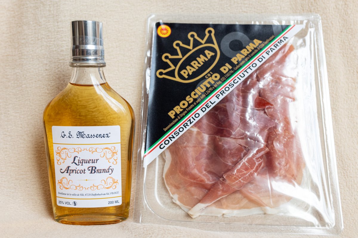 MelleBonPlan's tweet photo. #accordinattendu entre le  fumé du #Jambon de #Parme et les notes acidulées et sucrées de la Liqueur d'#Abricot  Brandy de la Distillerie #Massenez 😋
#jambondeparmexdistilleriemassenez #jambondeparme  #ProsciuttoDiParma
📷@NicolasDiolez https://t.co/TY9Cfczoz8