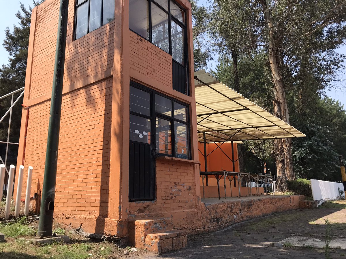 katilunga's tweet photo. Tras 15 meses cerrado, el Centro Deportivo Olímpico Mexicano reabre sus puertas.
En verano de 2019 cerró por falta de recursos para mantenimiento y en marzo de 2020 volvió a cerrar por pandemia.
Con semáforo verde en CDMX, el CDOM (en la Alcaldía Miguel Hidalgo) vuelve a operar. https://t.co/riX2ApOOUI