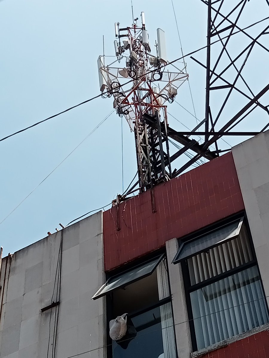 Otra antena en Jardines del Pedregal, Álvaro Obregón.
<a href="/jlpedregal/">jardinesdelpedregal</a> 
<a href="/VecinosU_AO/">Vecinos Unidos - Álvaro Obregón</a> 
<a href="/Vecinos_AOb/">Vecinos Álvaro Obregón</a> 
#JardinesdelPedregal
#AlvaroObregon