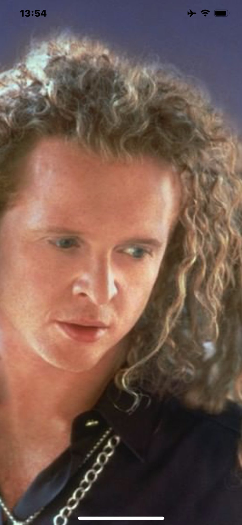 Happy Birthday   Mr. Mick Hucknall  . Greetings from Paraguay  