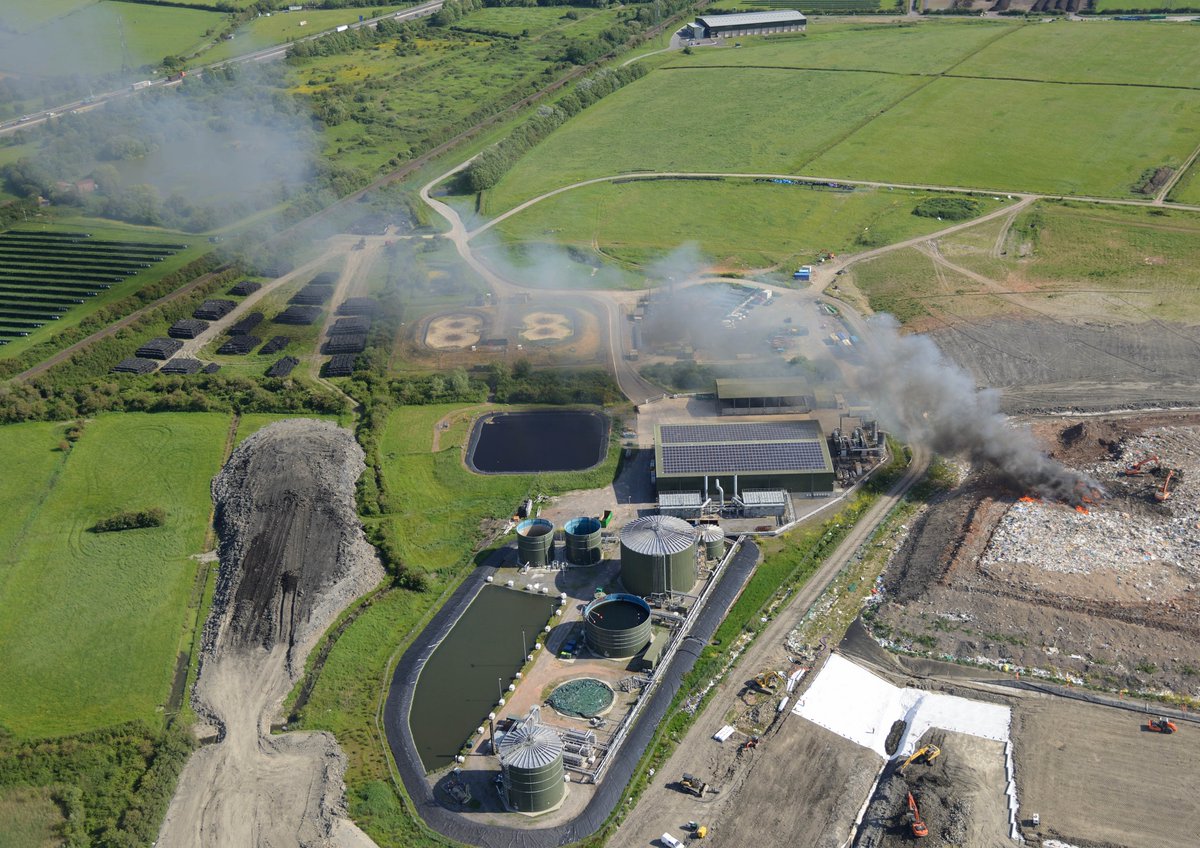 Chris Mills tweet media