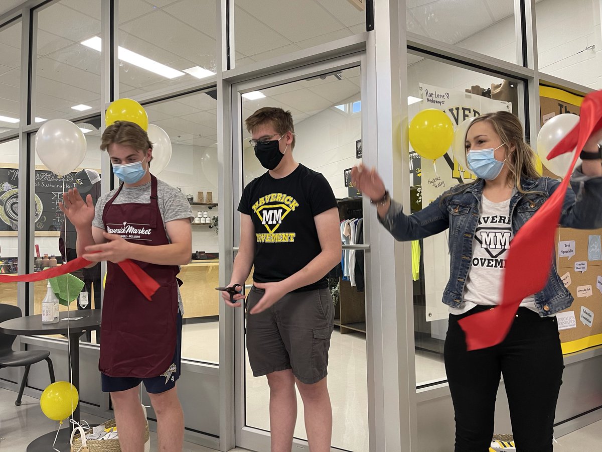 GPPSD2357's tweet photo. On Thursday, June 3, 2021, Students at @CSHS_gppsd cut the ribbon to open the Maverick Market. The initiative is driven by the Maverick Movement, a student-led club supervised by Ms. Shaylene Penner, a CSHS teacher. https://t.co/U4xuWUIs9Z.

#GPAb #ABED #GPEd #studententrepreneur https://t.co/XpHmHVKKzW