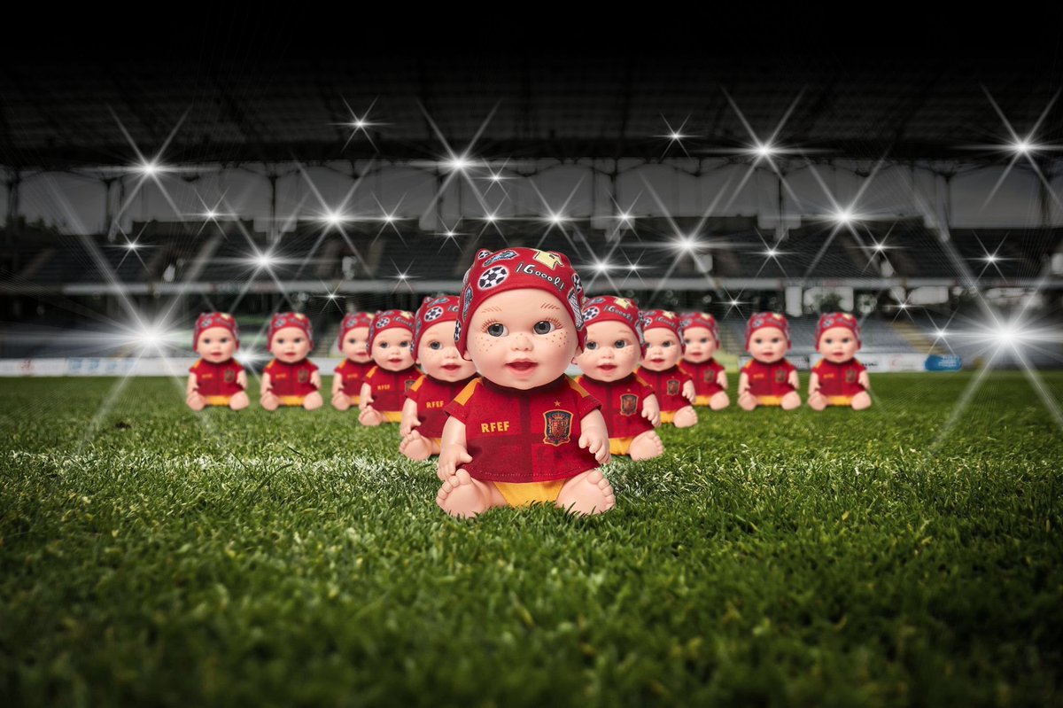 juegaterapia's tweet photo. Solo 30 minutos para que empiece el #PartidoPelón #EspañaLituania 💪y la solidaridad de los #BabyPelonesJT llena ya todo el Estadio de Butarque ¡Que vivan las ganas de ganar al cáncer infantil! ¡Ánimo, chicos, estamos todos con vosotros! 💙  @SeFutbol @rfef #SomosEspaña https://t.co/wTg28Y7cPG