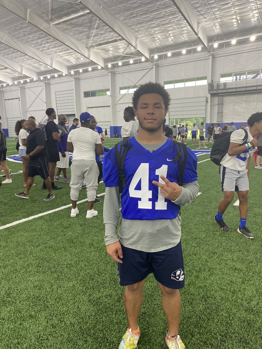 robertcollierjr's tweet photo. Had a great time down at @MemphisFB camp with @AnthonyJonesFB @RSilverfield @joeymagnifico1 @BrandonHuffman https://t.co/MYVXjBvvMR