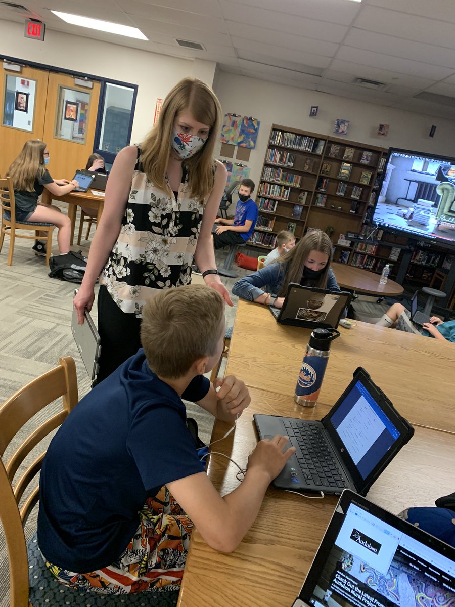 KJSHLibrary's tweet image. Animals cells are different than plant cells! 🤷‍♀️ Students show their learning in these culminating research projects for science. #msscience #inquiry #mslibrary