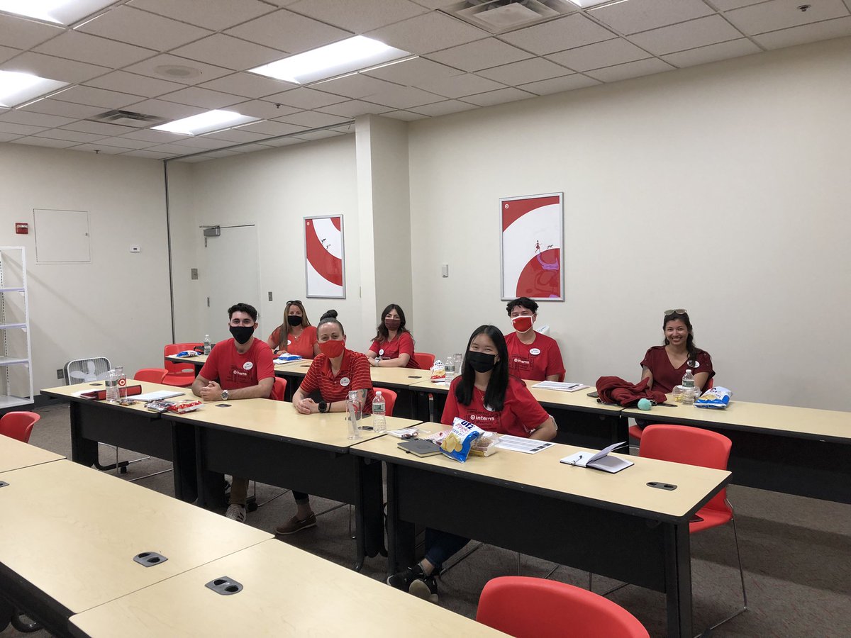 So excited I got to spend the day with some of our #TargetInterns in G495 D450 had a blast kicking off the internship with them and some amazing leaders in D450 thank you @DanielaFaithh <a href="/RebeccaMiller43/">Rebecca Miller</a> <a href="/jessn622/">Jess N.</a> <a href="/ShaneH1917/">Shane Hanscom</a> #worksomewhereyoulove <a href="/heatherkesting/">HeatherKesting</a> @RJ_Rauch