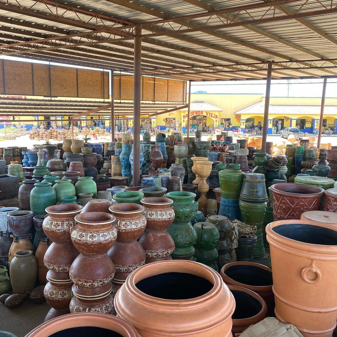 VisitLaredoTx's tweet photo. San Bernardo Avenue has All. The. Selection.
Shop Mexican imports at its finest.
.
.
๐ธ: @la_hacienda_vieja
#HolaLaredo #TexasToDo #DreamTexas #DreamLaredo #VisitLaredo #LaredoTexas #LaredoTX #LaredoLocal #Bordertown #ShopLaredo https://t.co/lFTljOfDeA