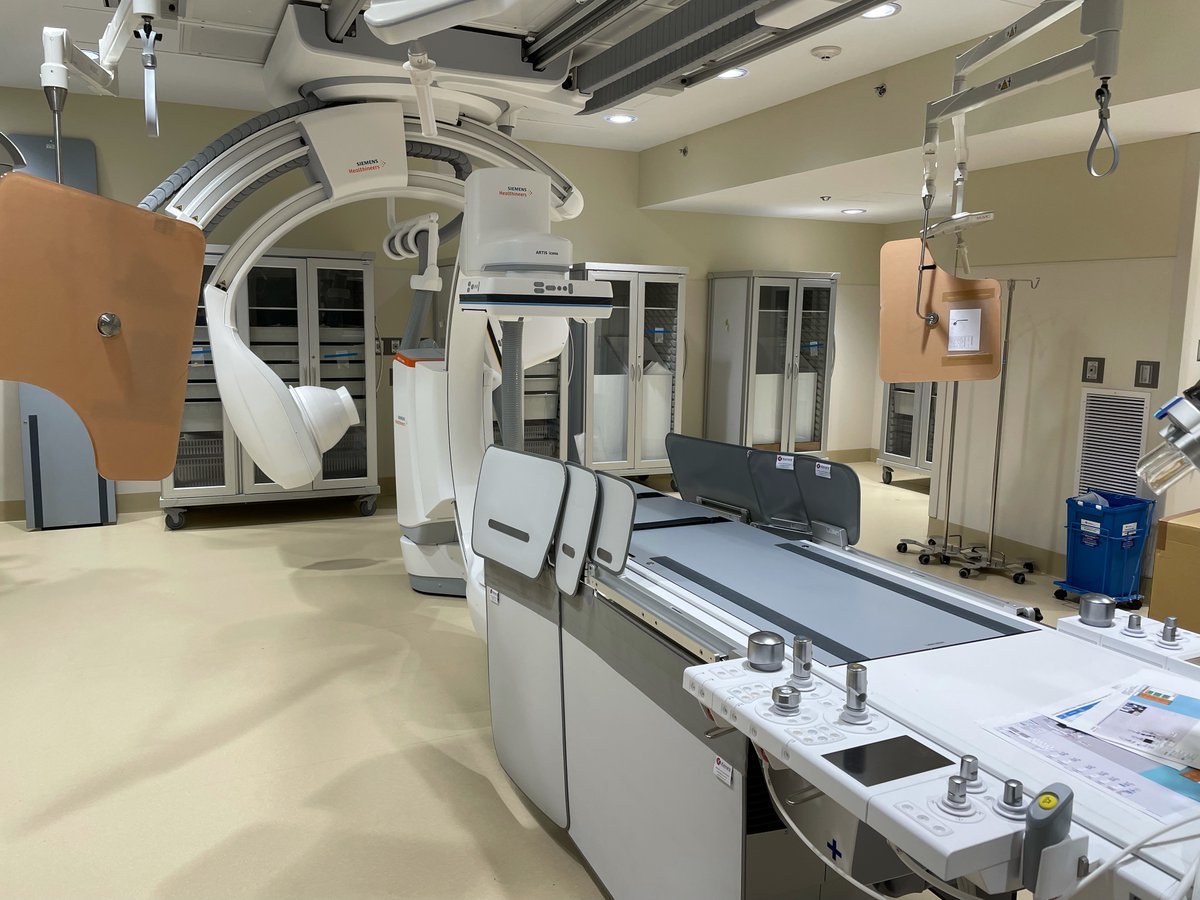 Cure4Stroke's tweet image. Q: Do you know what is the BEST angio suite brand?

A: The brand new one. 😉

#advocateaurorahealth #siemens #icono #IMMC