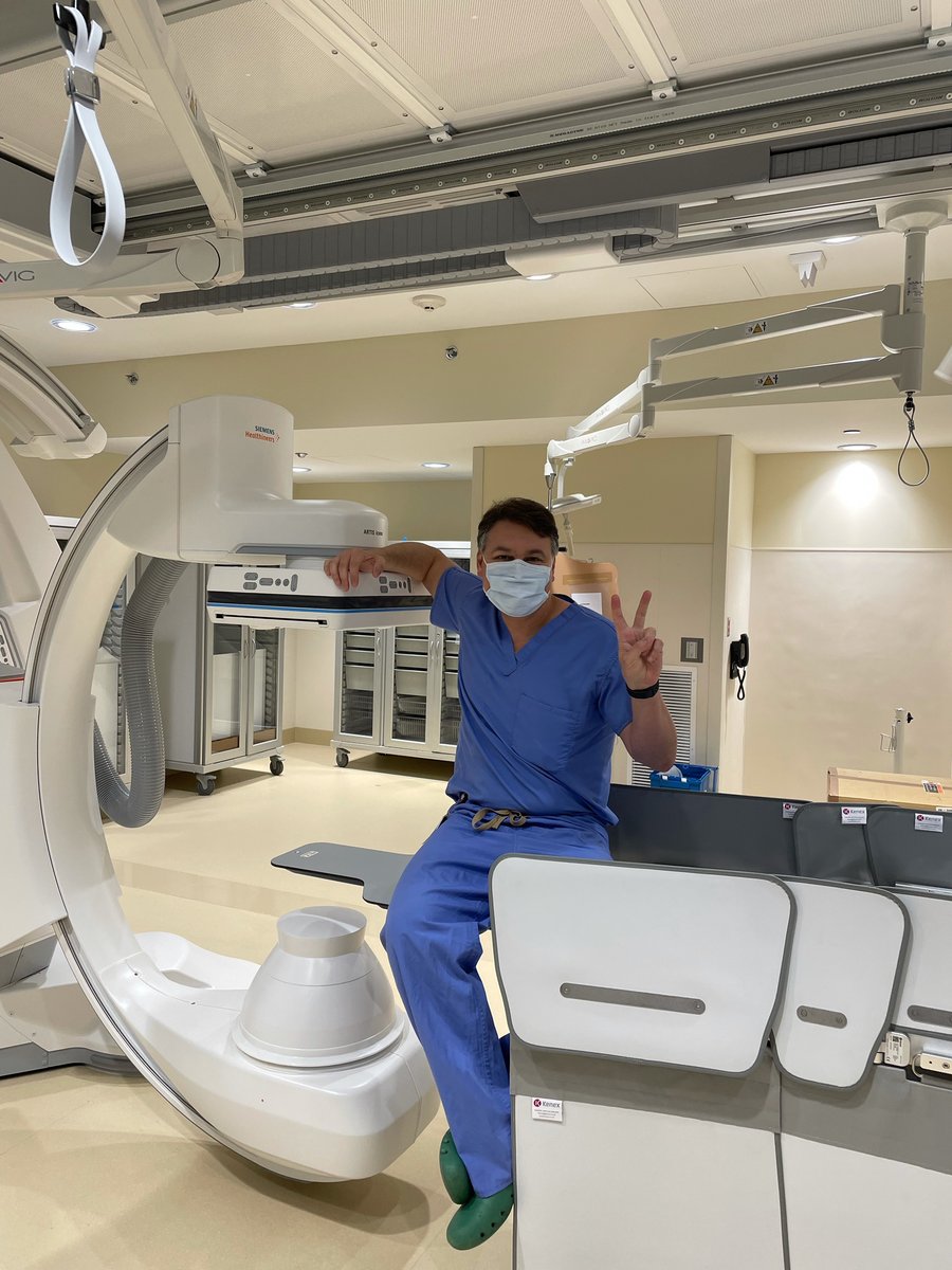 Cure4Stroke's tweet image. Q: Do you know what is the BEST angio suite brand?

A: The brand new one. 😉

#advocateaurorahealth #siemens #icono #IMMC