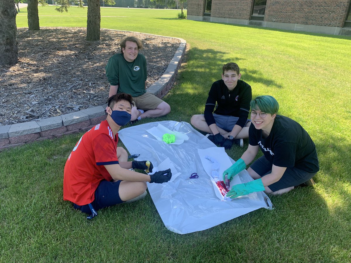 cookschemistry's tweet photo. Tie Dye colors @IkeSDNB @SDNBSchools https://t.co/IqSd2RjI76