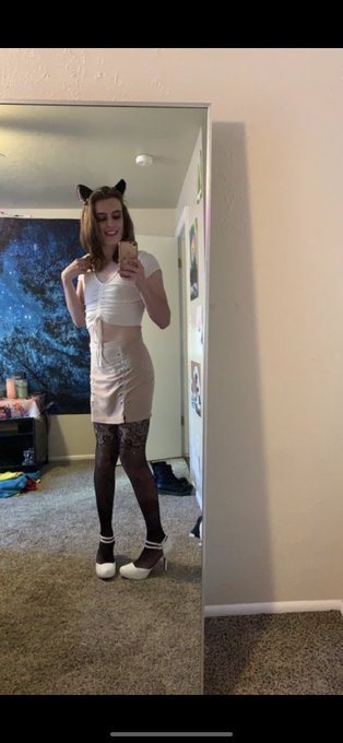 kitty girl 🌸🌸 https://t.co/WGWJR3XLVS<a href="/tag/newprofilepic"class="tags"><span>#newprofilepic</span></a>