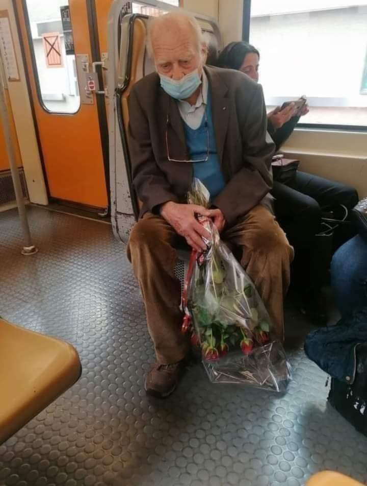 Sevgi meselâ, 
Kiminde hebâ olur, kiminde vefâ...