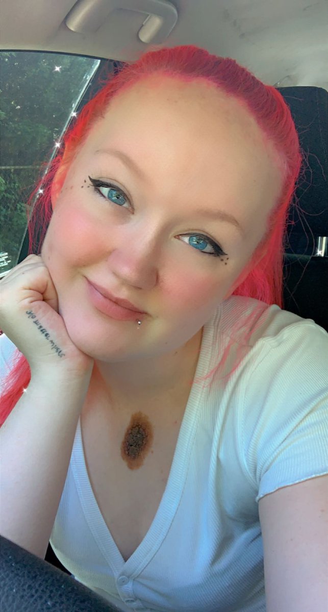 DReintzell's tweet photo. It’s been a few years but I’m back and more confident then before 🖤 hey guys how you been 🥰 https://t.co/qg3UhCR6Er