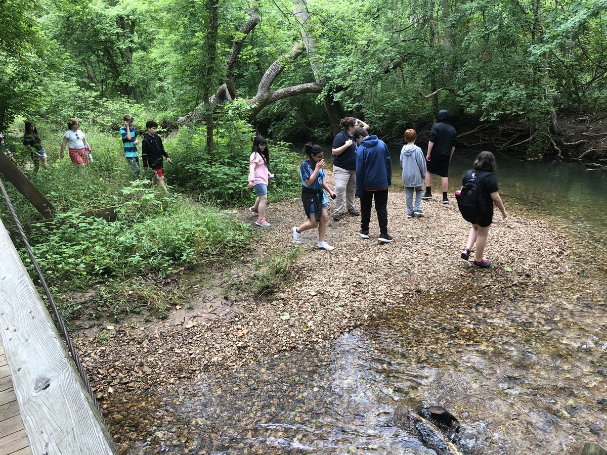 rleep34's tweet photo. SO grateful to be taking kids on field trips again and for the partnership with @MDC_online ! The kids from @CarverMSCougars were great today! @officialSPS @SPS_PhysEd @RobertW89217914 #Explore! #springfieldnaturecenter https://t.co/pTrrAjPs1C