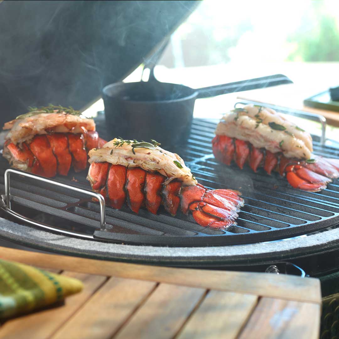 BigGreenEgg's tweet image. Butter up Dad with this Grilled Lobster Tails with Smoked Caper Cream recipe! 

Recipe 👉 hubs.ly/H0Pbc1M0

#BigGreenEgg #lobster #fathersday