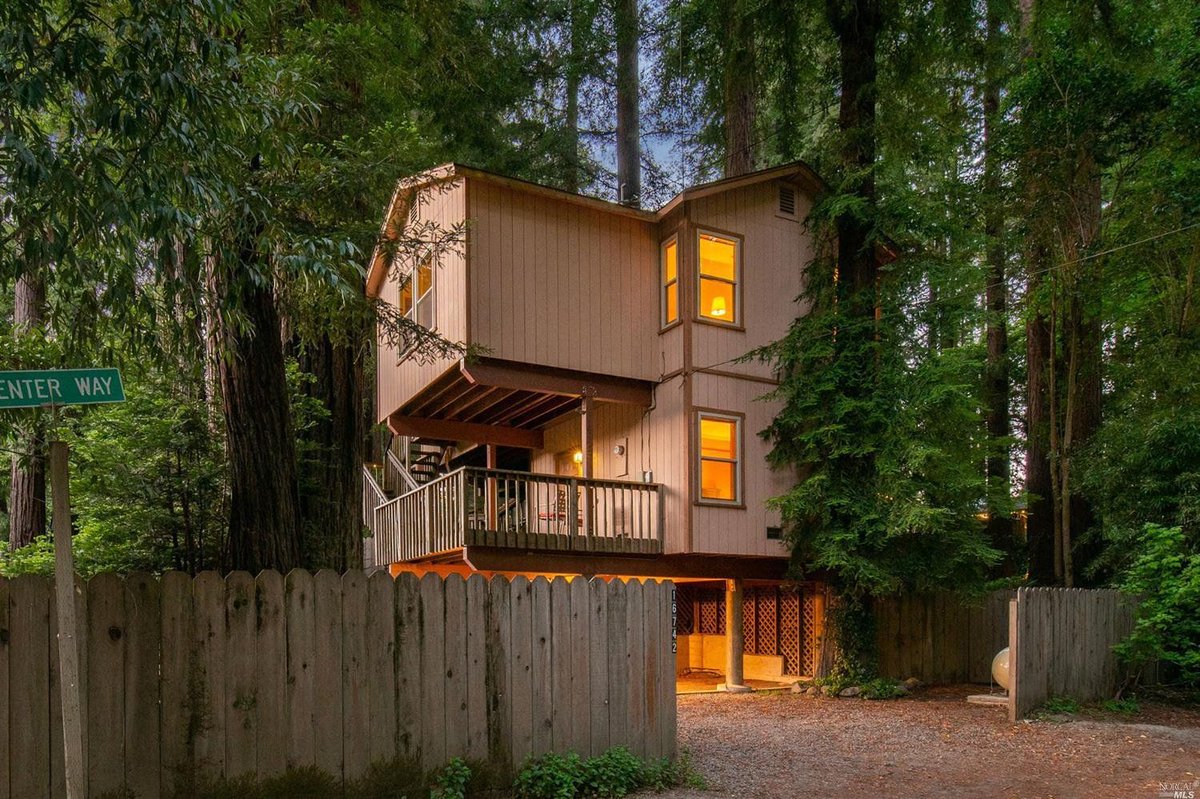 millarcompany's tweet photo. Awesome Tree-Top Paradise ~ Surrounded by redwoods and just steps from great beach access, The Treehouse boasts lush wooded outlooks and great flow with multiple interconnected decks for expansive entertaining.  
#russianriverrealstate #russianriver
https://t.co/3CVDOiQxV8 https://t.co/pABjZsy458